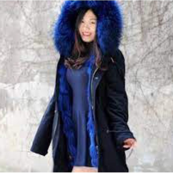 ‼️WOW‼️BLACK Parka with REAL FUR (Raccoon blue fur) GREAT STYLISH AND WARM!💕 - Picture 11 of 12